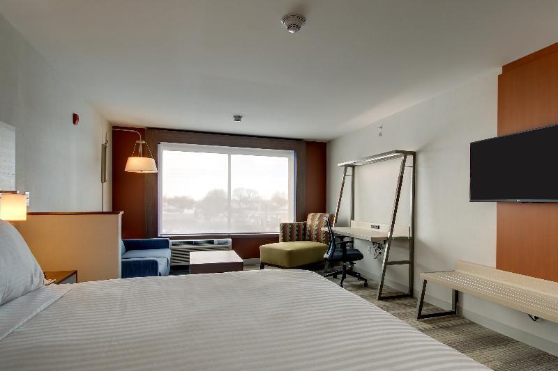 Holiday Inn Express & Suites Galesburg, An Ihg Hotel Exteriör bild